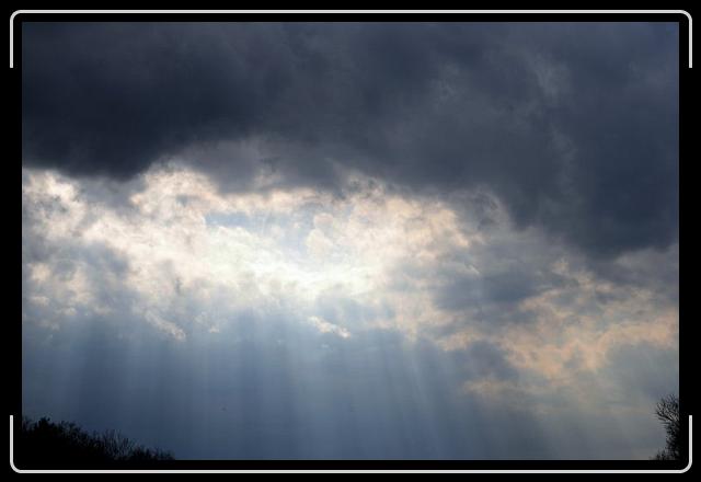 rays1.jpg - And the heavens opened up to me and the lord said...