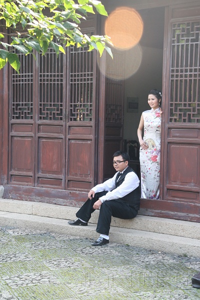 hs73.jpg - The Chinese pose for their wedding before they get married.  This was a popular spot to do that.