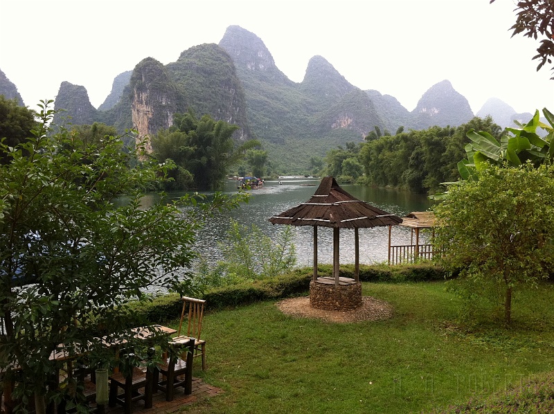 ys20.jpg - This is looking out from the hotel onto the Dragon River