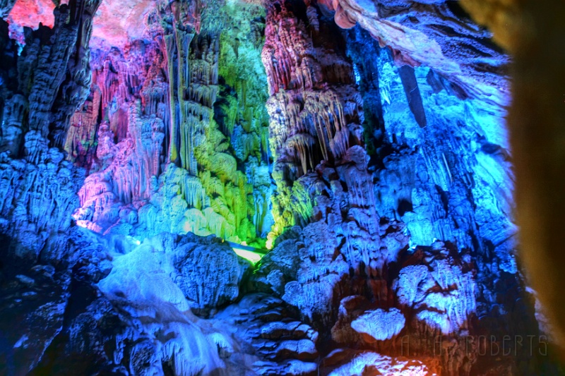 cave5.jpg - Cool or what?