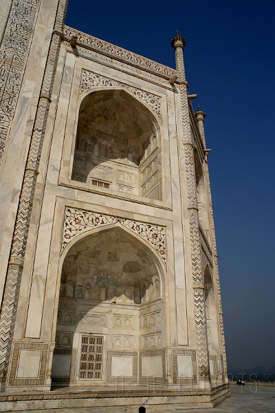 IMG_6001.JPG - This is the backside of the Taj.