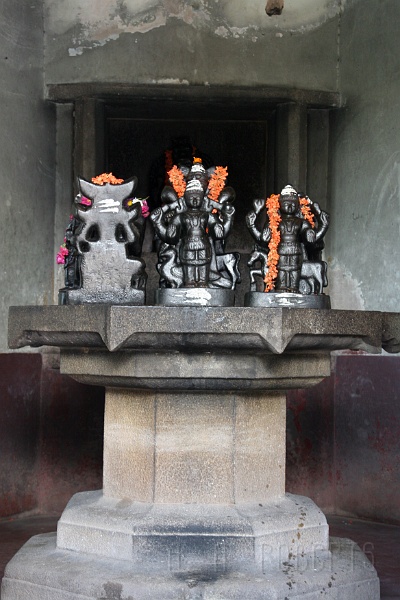 IMG_5107.JPG - Here is a small shrine dedicated to the 9 gods that represent the planets.