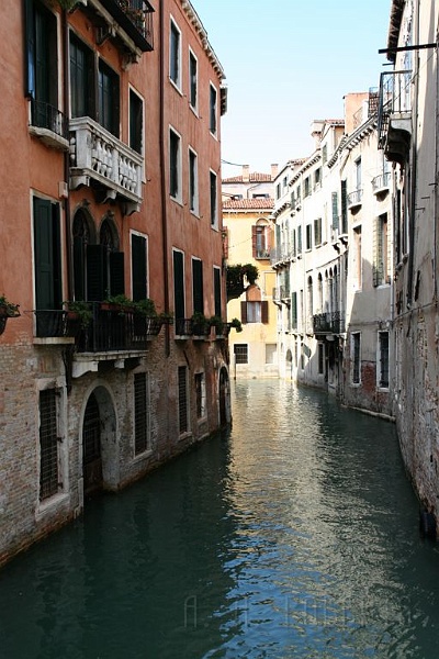 IMG_3515.jpg - Another side street... canal... whatever in venice.