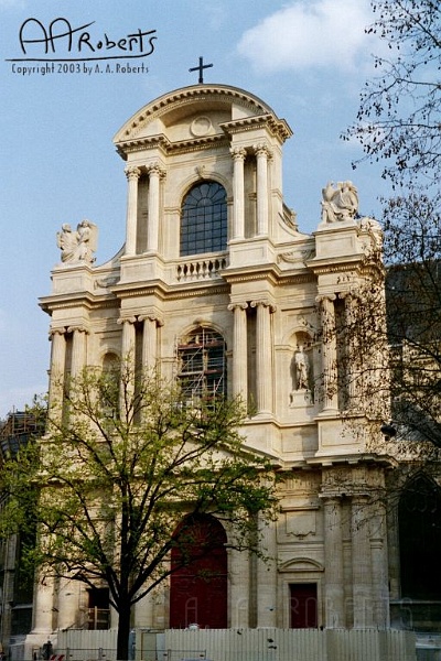 paris16.jpg - Cool church.