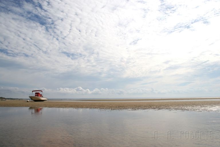 cape_1312.jpg - Boat and sky