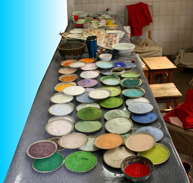 cloisonne2.jpg - This is her pallet.