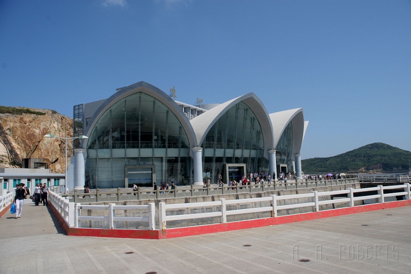 shsh2.jpg - This is the drop off point.  This place is big with the chinese since its one of the only nice beaches around.