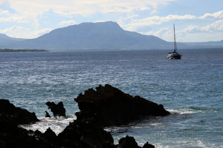 IMG_1413.jpg - This is the other side of the bay.  Beneath the mountain is La Palata and the airport is to the left.