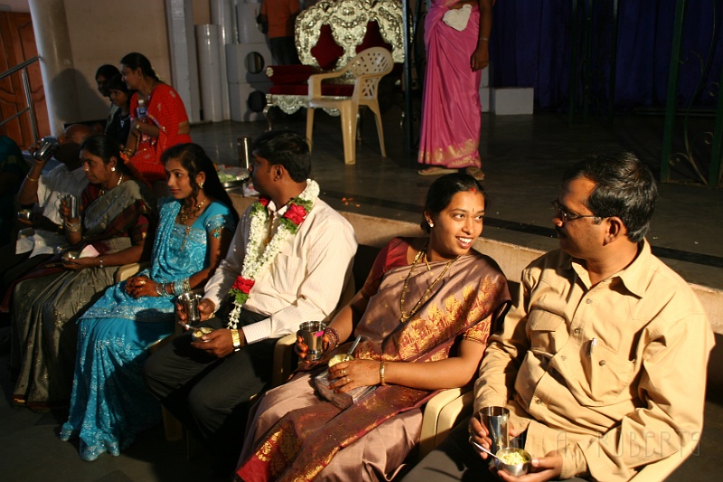 IMG_5052.JPG - That is Ramesh's lovely wife Ashwini stiting next to him.  Her brother is the groom.