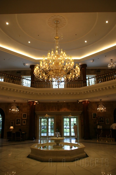 IMG_4759.JPG - This is the main lobby.  Nice diggs huh?